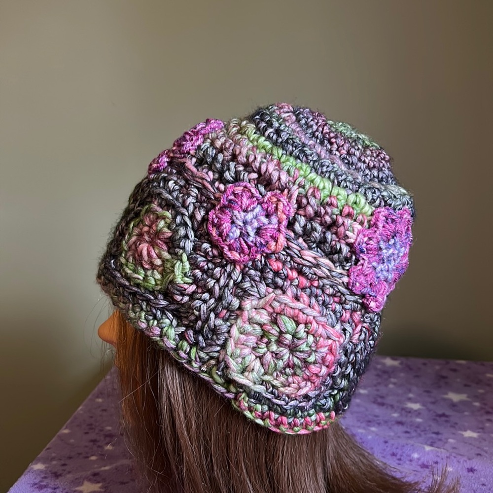Crochet soft foam satin acrylic yarn large beanie new pretty